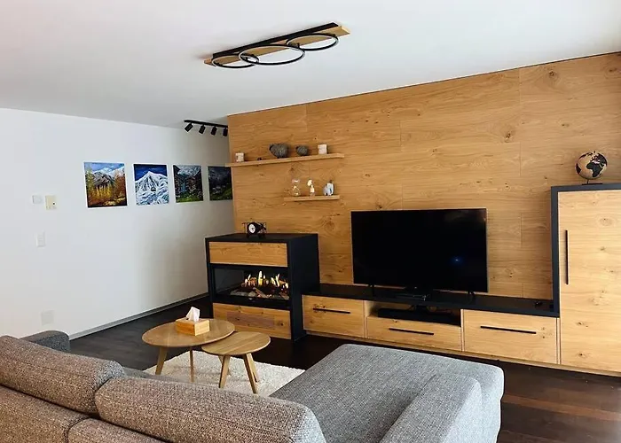 Perla Garden, Stylish *